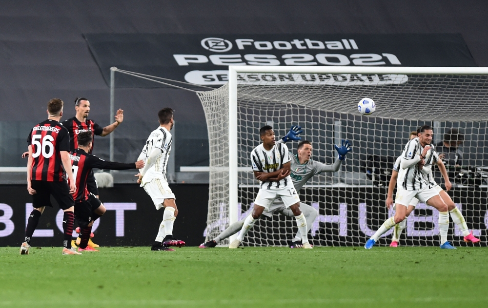 من مباراة يوفنتوس وميلان 