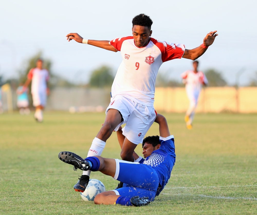 من المنافسات الماضية لدوري الفرق الأهلية بالأندية
