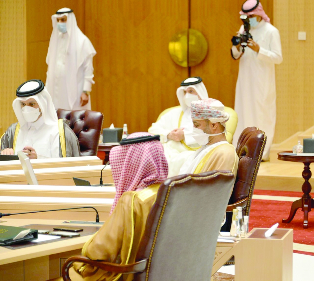 وزير الخارجية يترأس وفد السلطنة في الاجتماع.   "العمانية" 
