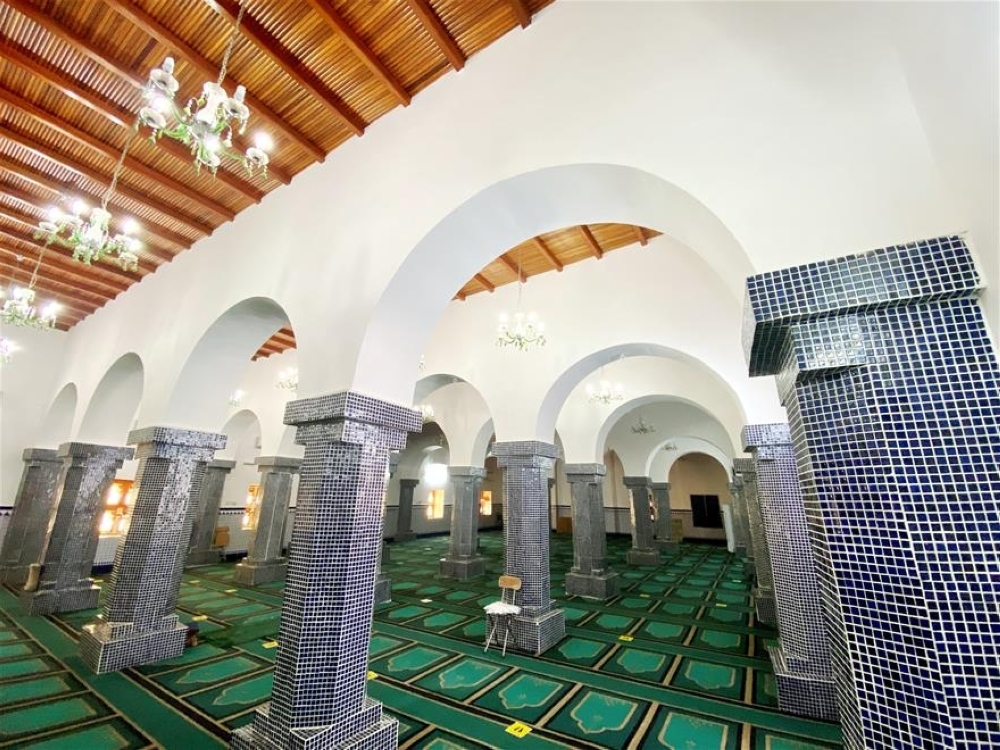 اهتم الإنسان العُماني بتشييد المساجد لتكون ركيزة أساسية في الحياة