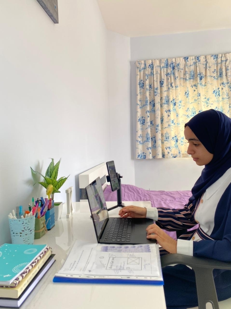 خلال مسابقة مطوري التطبيقات الذكية للناشئة