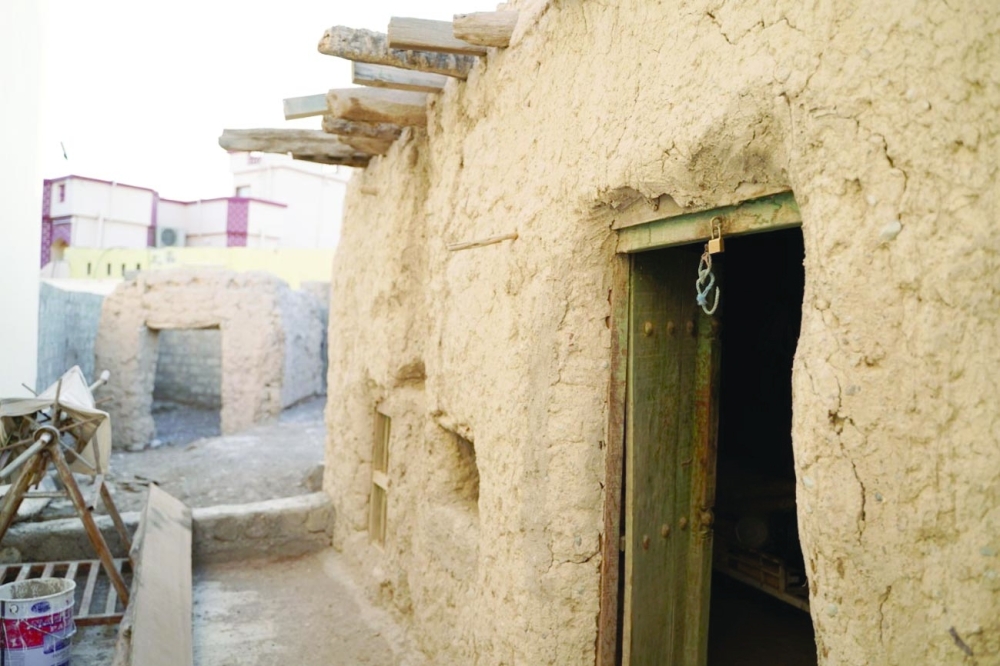 thumbnail_أحد مرافق المنزل التي تتطلب الترميم