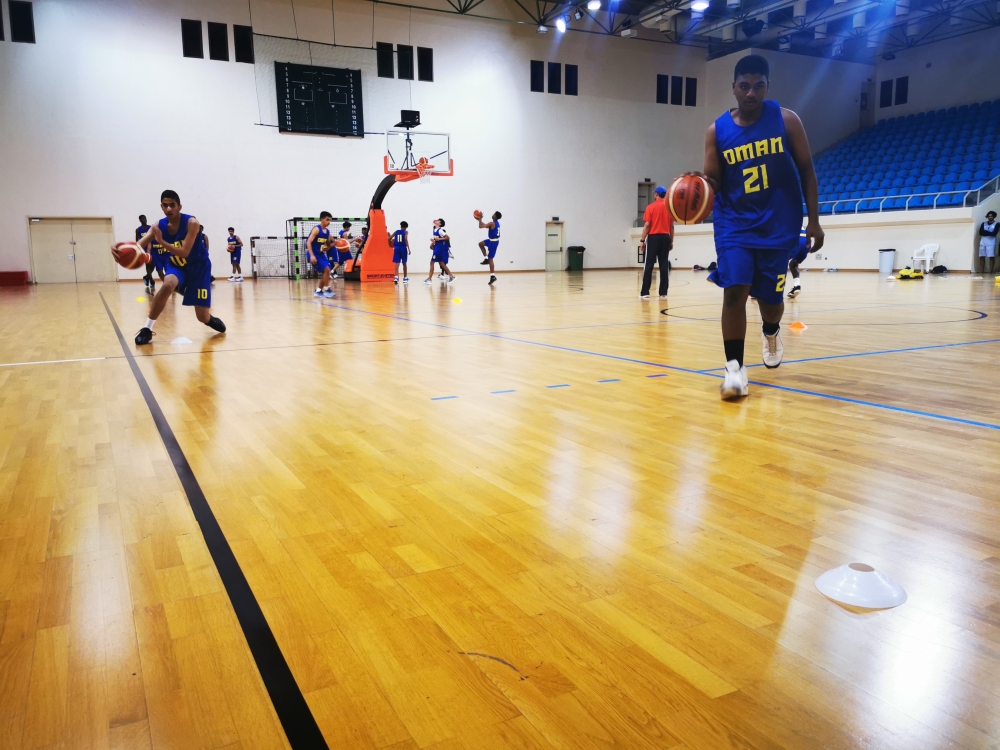 جانب من تدريبات منتخب ناشئي السلة