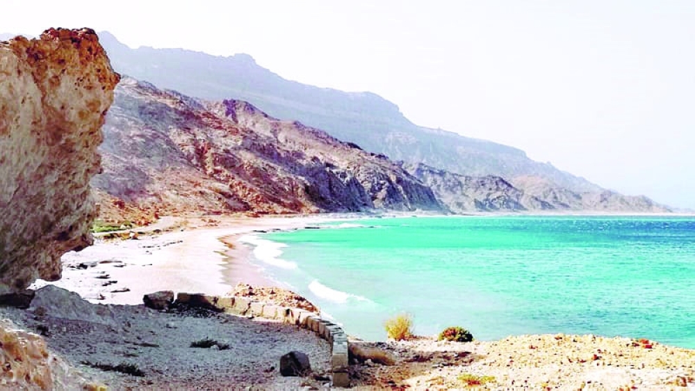 شاطئ نوس بولاية سدح أحد أجمل المواقع السياحية