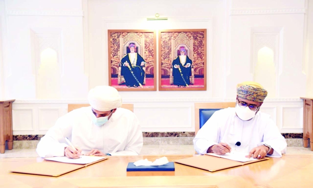 خلال توقيع اتفاقية تصميم نظام قياس الأداء الفردي والإجادة المؤسسية