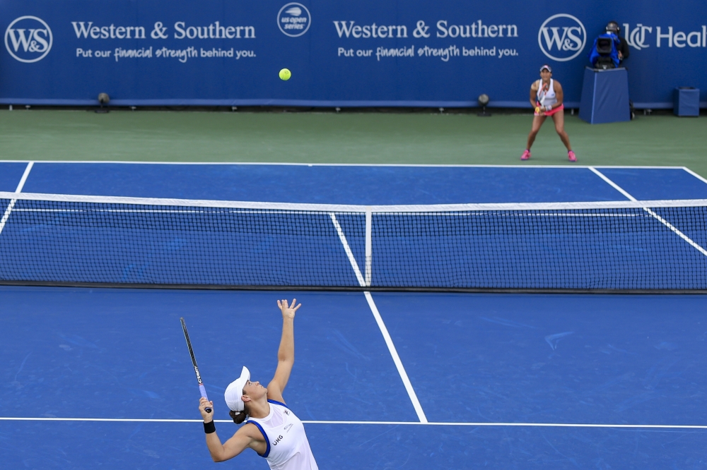  جانب من لقاء آشلي بارتي وهيثر واتسون