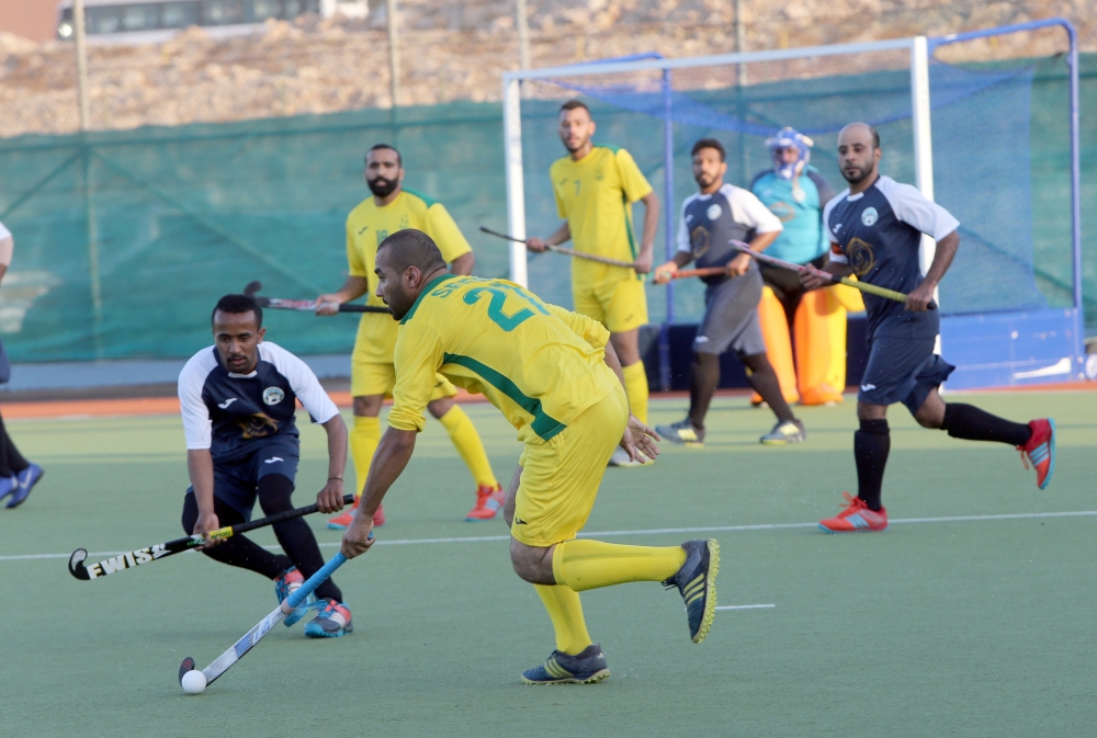 جانب من المسابقات المحلية الماضية للهوكي