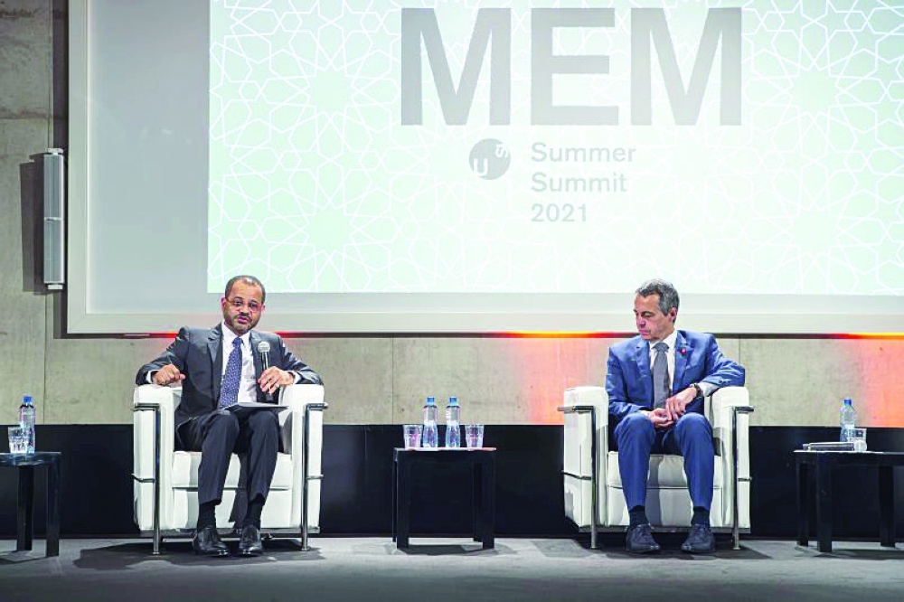 وزير الخارجية اثناء مشاركته بالمنتدى 