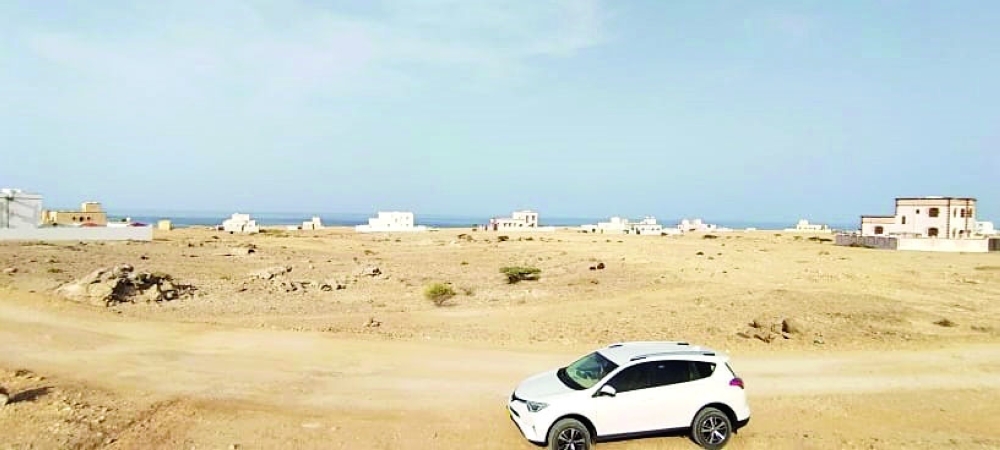 الطرق الداخلية الترابية بمخطط قلهات5. 