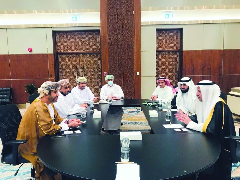 من اللقاءات الثنائية بين الجانبين 