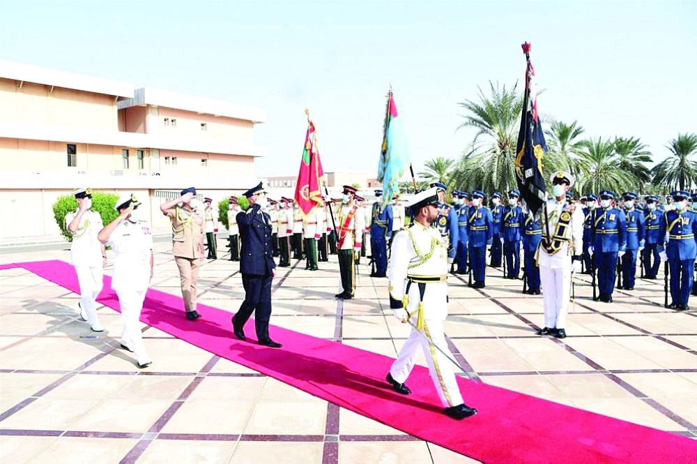 من مراسم استقبال المسؤول الايطالي