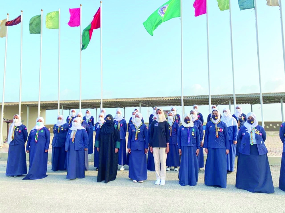 لقطة جماعية للمشاركات في الختام