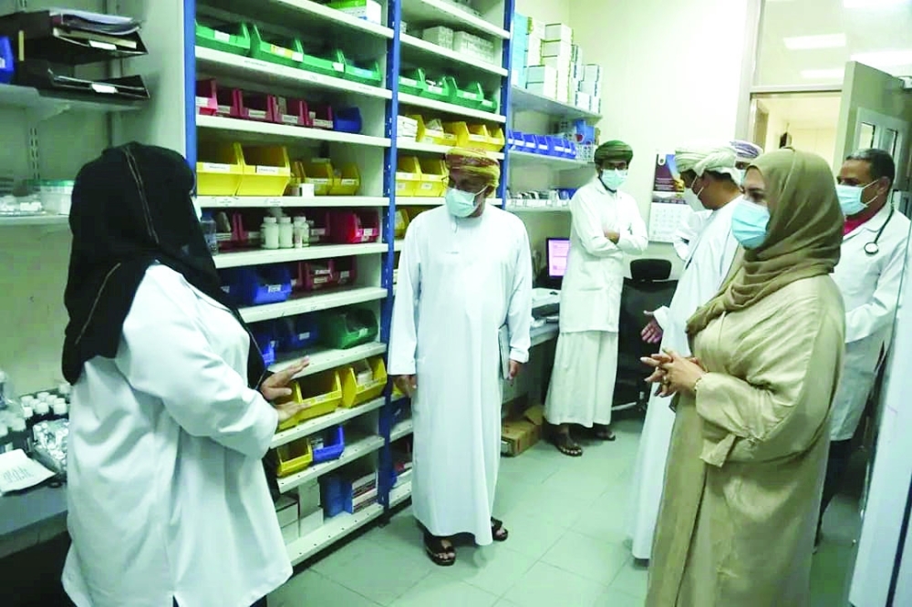 من زيارة سعادتها للمؤسسات الصحية