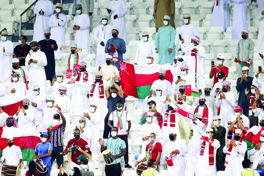جماهير الاحمر في الدوحة