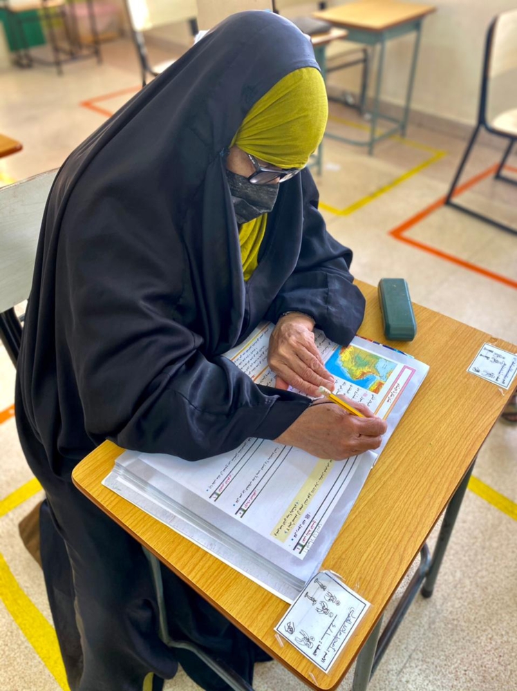 من صفوف محو الأمية بتعليمية جنوب الباطنة