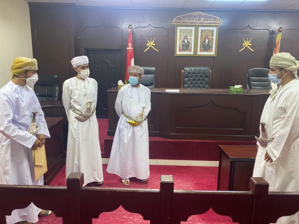 البوسعيدي يزور مجمع محاكم الدقم