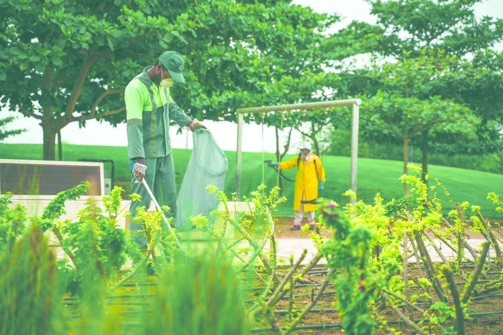 فرق المكافحة تعتمد استخدام الماء كمذيب عضوي بدلا من الديزل