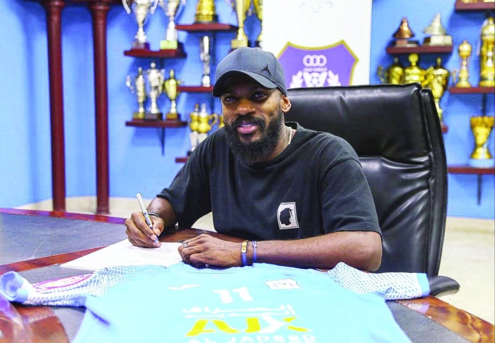 سهيل سهيل يوقع للنصر