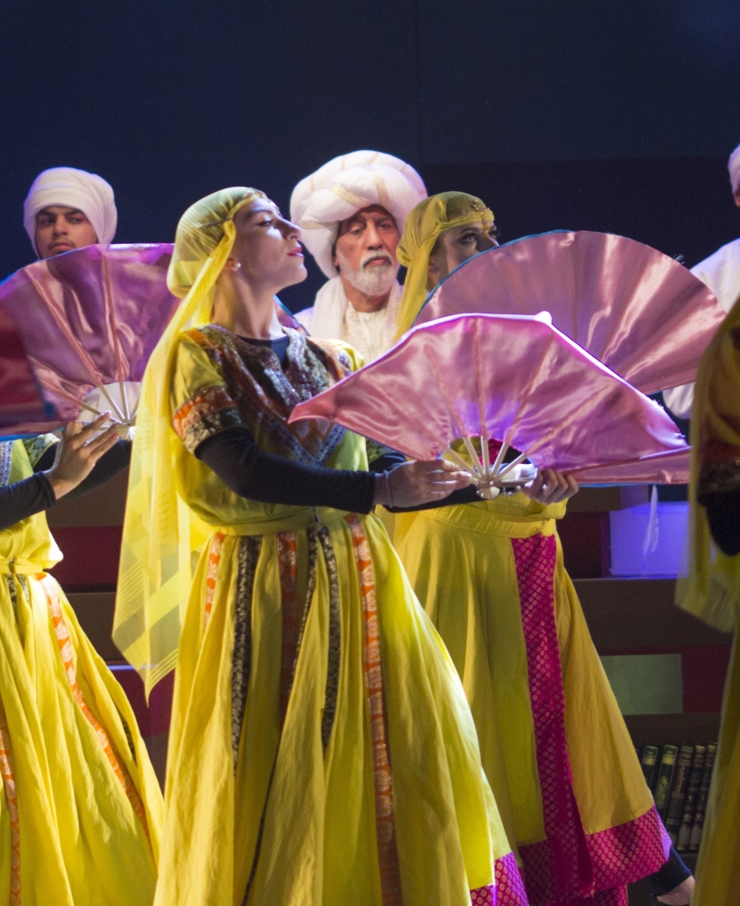 الفنان أحمد الجسمي في مسرحية "كتاب الله"         