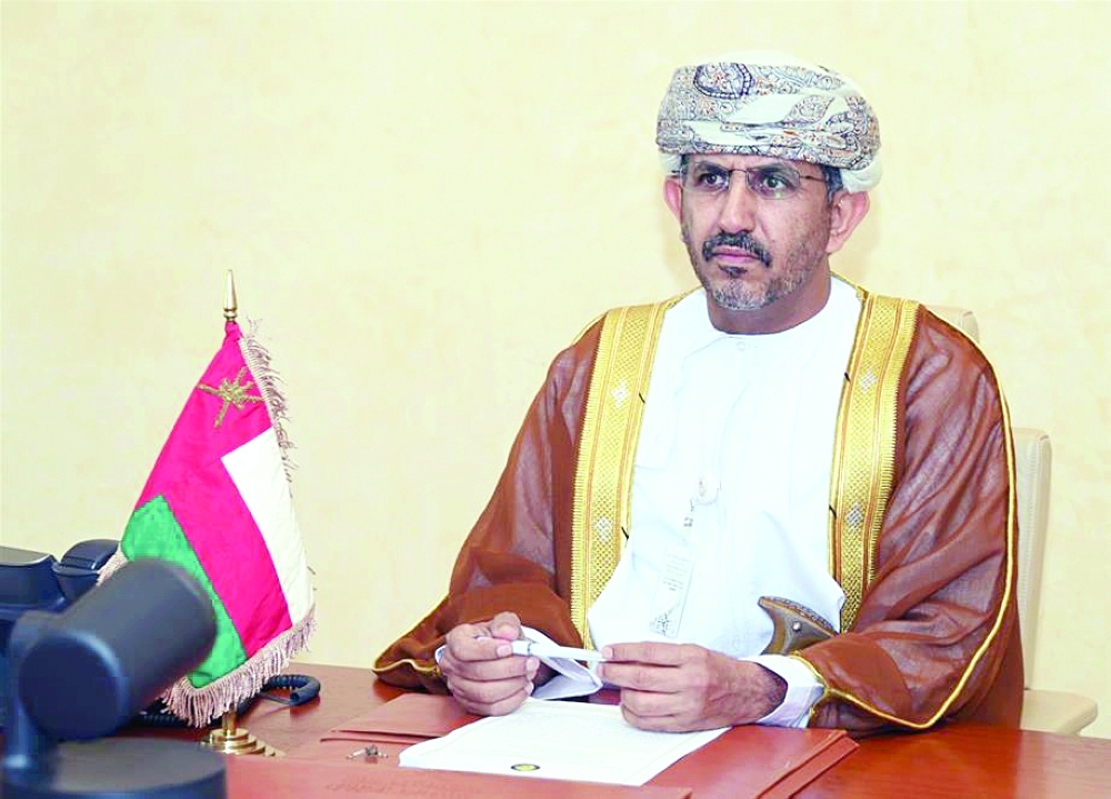 المهري يمثل السلطنة في الاجتماع الوزاري