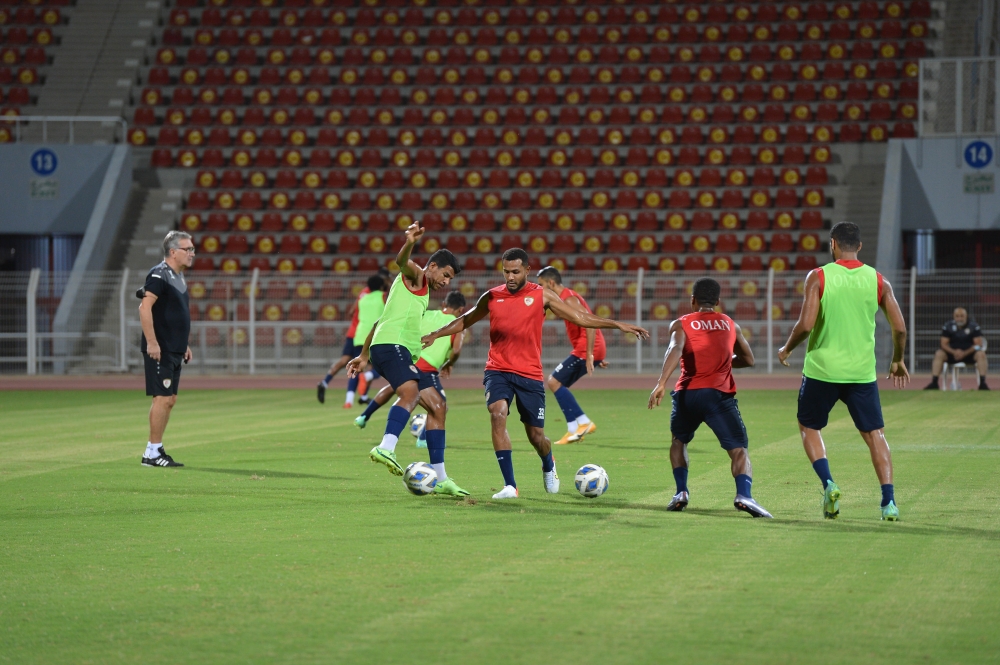 جانب من الحصة التدريبية المسائية للمنتخب الوطني الأول