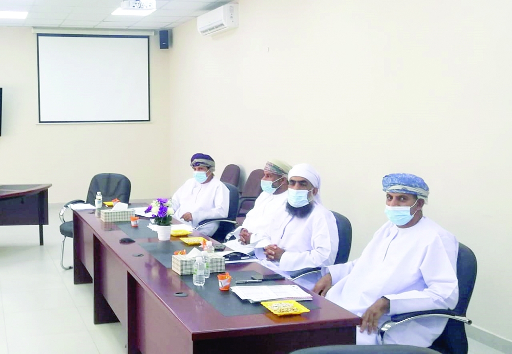 المشاركون في اللقاء التربوي