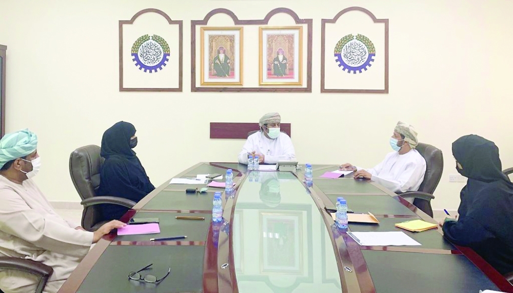 خلال اللقاء بفرع الغرفة بمحافظة مسندم