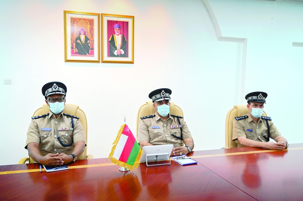 من مشاركة الشرطة في الاجتماع 