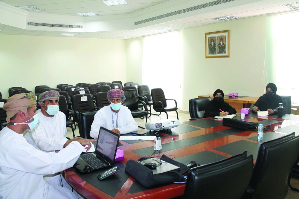 المشاركون في الحلقة