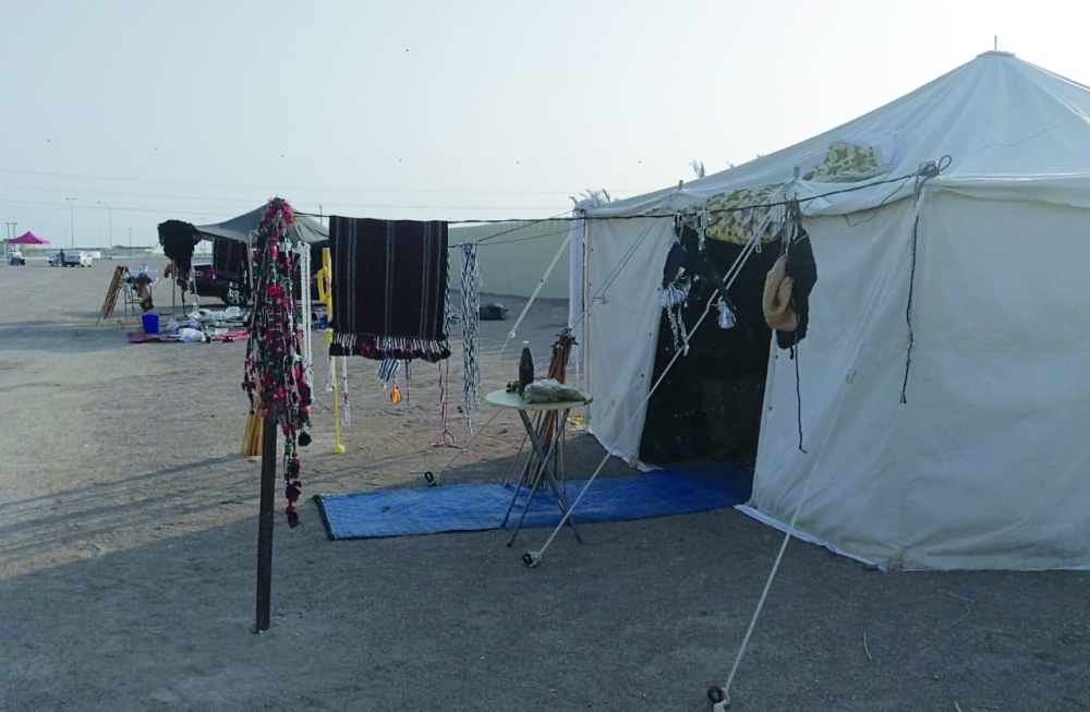 جانب من الخيام البدوية في المهرجان