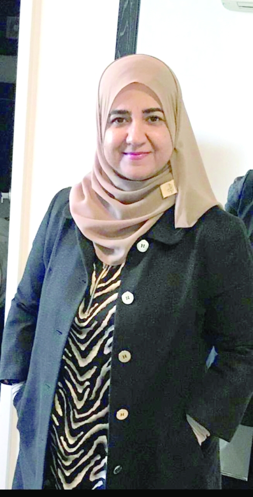 د .عائشة الشحية