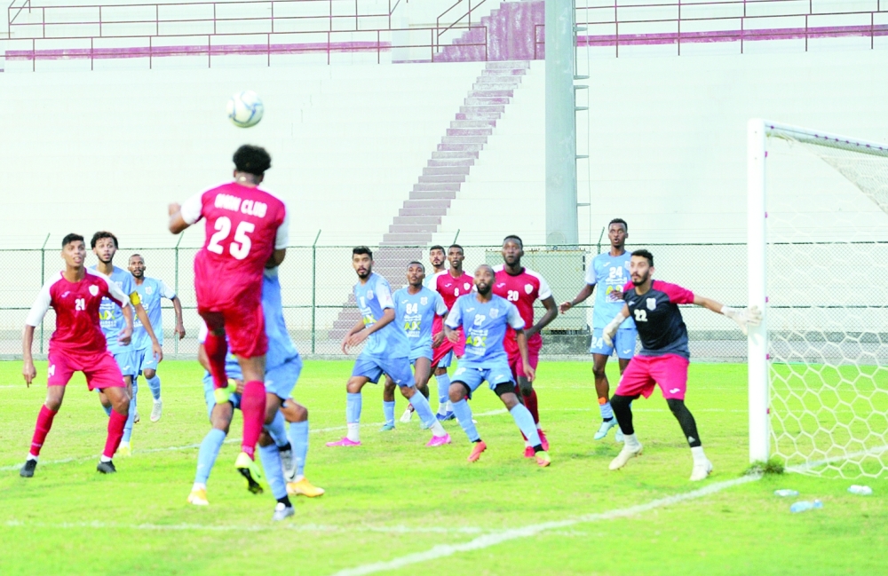 من اللقاء الودي بين النصر وعمان     تصوير - صالح الشرجي