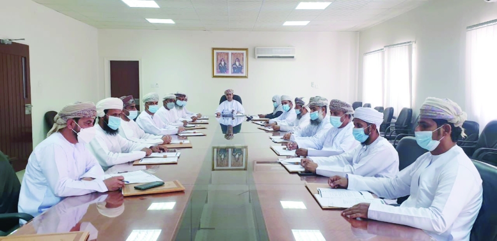 من الاجتماع