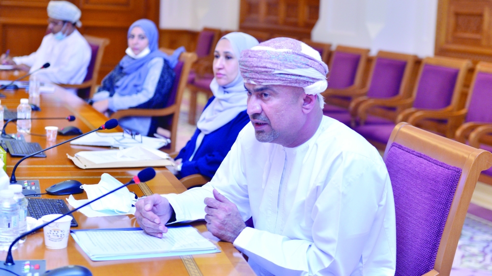 من مناقشات اللجنة