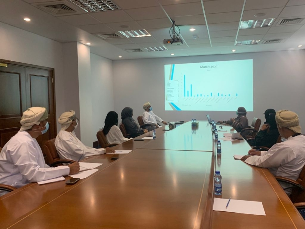 خلال اجتماع اللجنة الصحية بولاية مسقط
