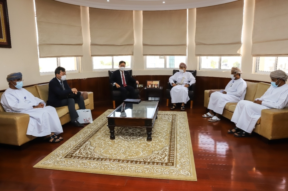 خلال لقاء السفير الكوري