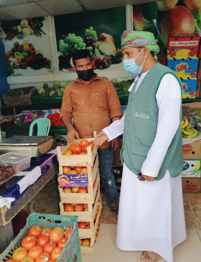 خلال مراقبة أوضاع الأسواق بكافة محافظات السلطنة