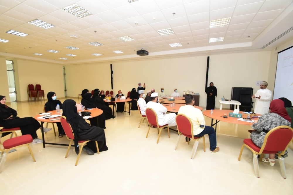 المشاركون في الحلقة 