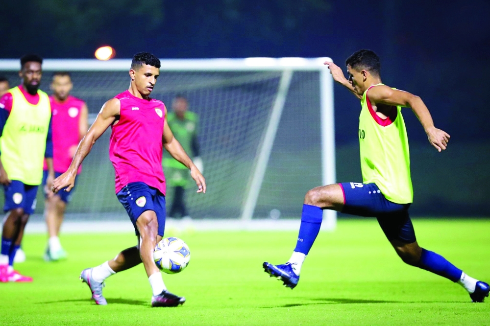 زاهر الأغبري في تدريبات المنتخب الوطني