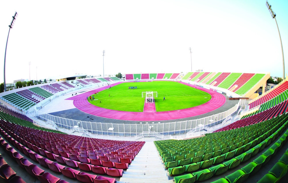 جاهزية ملعب مجمع صحار