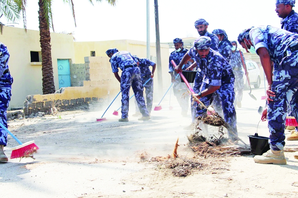   تواصل جهود تقديم الدعم والمساعدة في المناطق المتضررة بالحالة المدارية