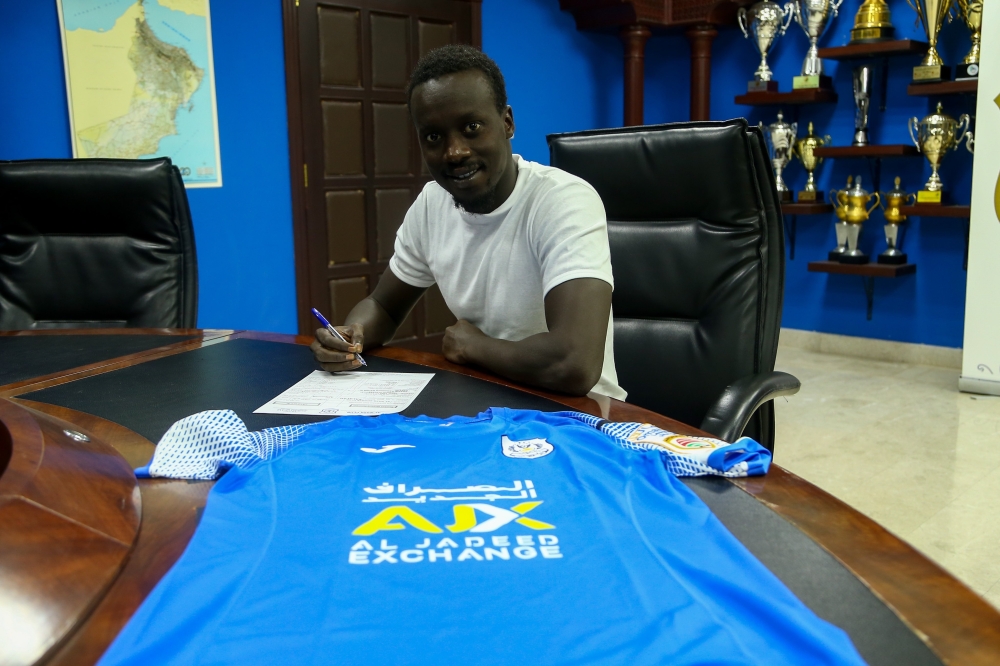 السنغالي بابا ديوارا