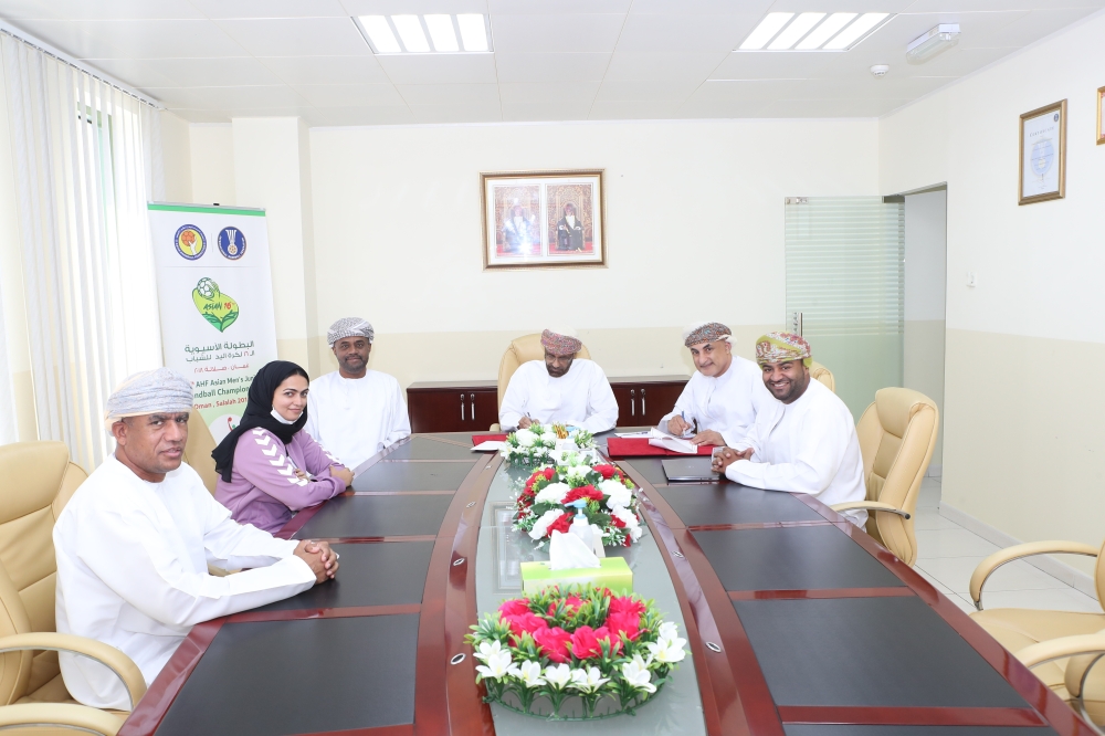 جانب من توقيع الاتفاقية