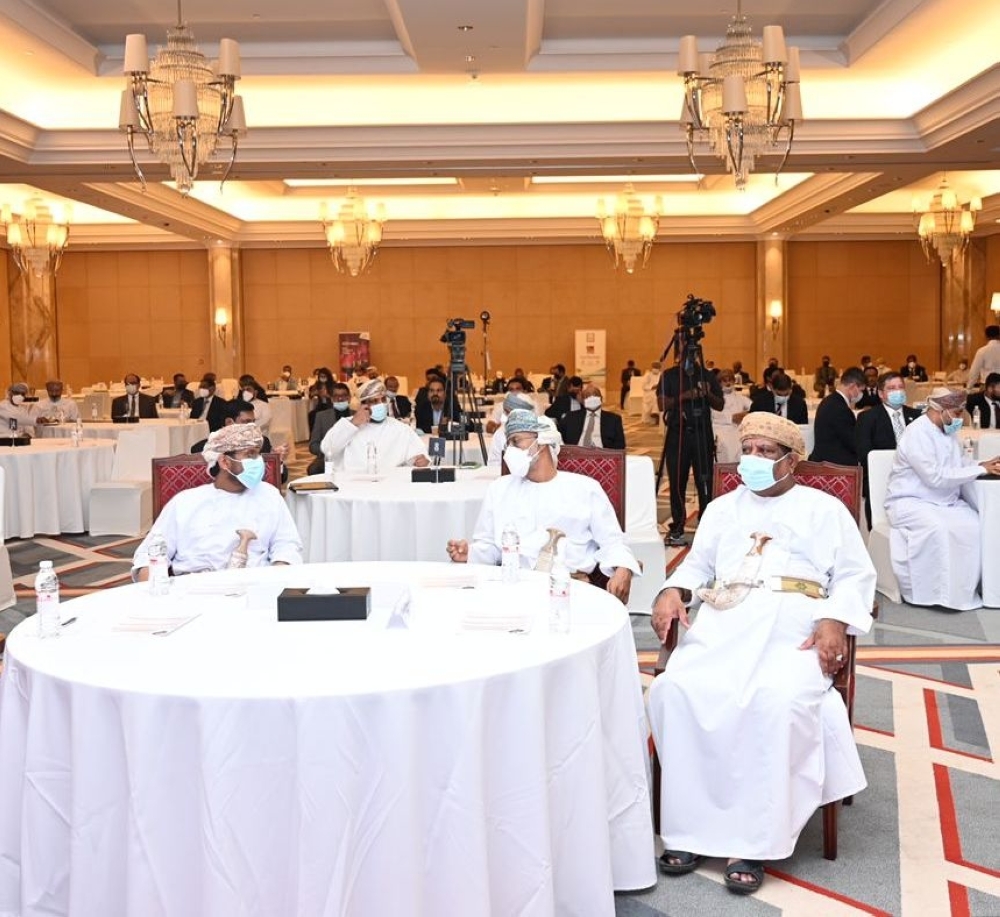 راعي  مؤتمر "التصنيع 2021" والحضور