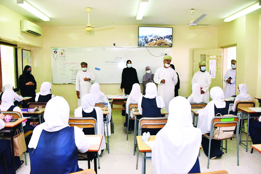  زيارة إحدى المدارس 