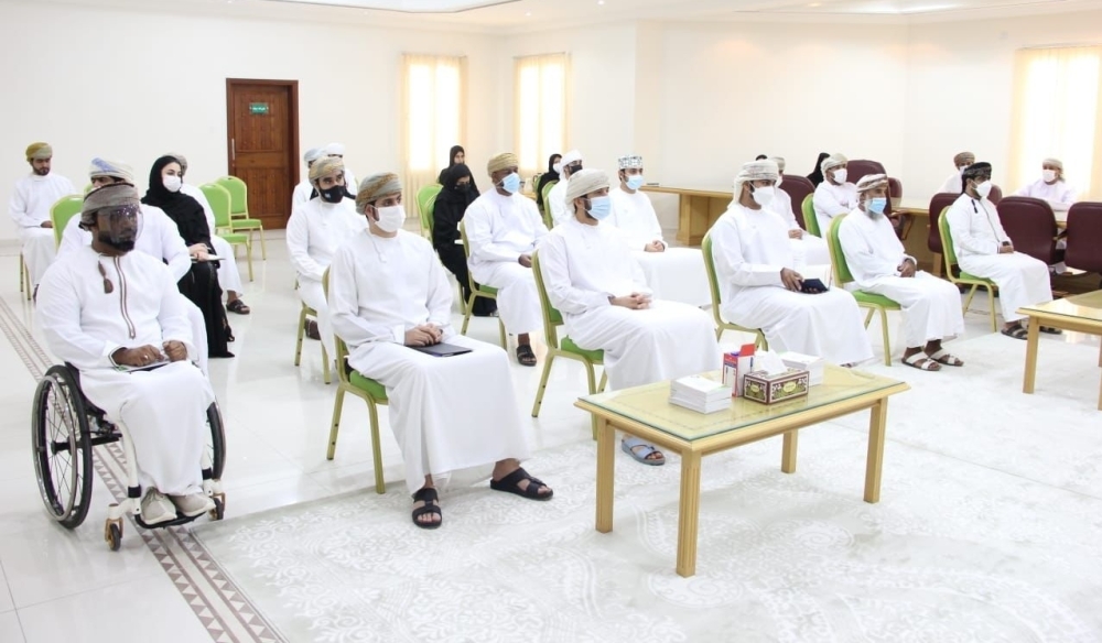  من لقاء محافظ البريمي مع شباب المحافظة 