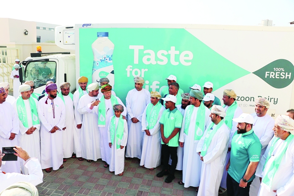 من احتفالات مزون للألبان