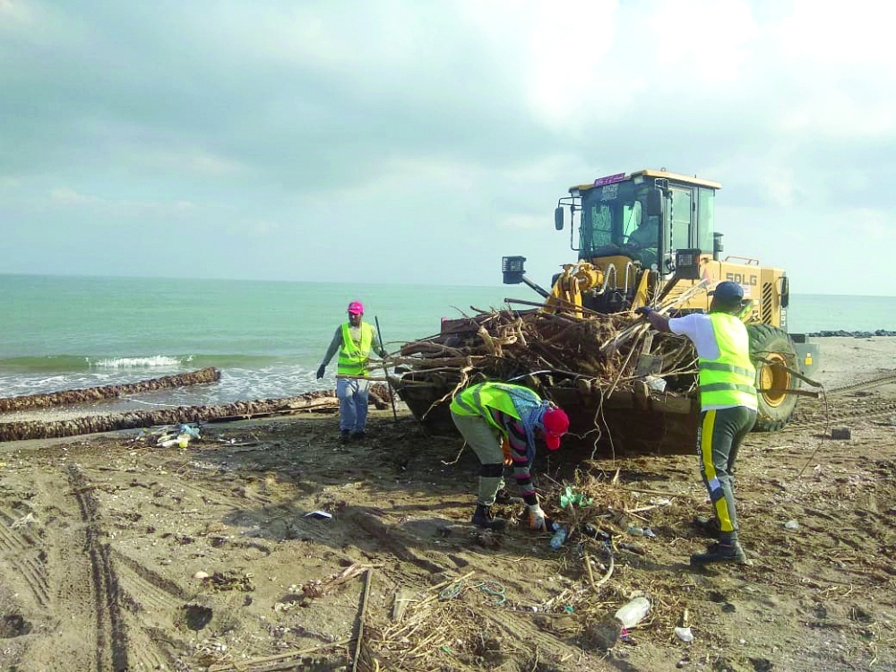 جهود متواصلة لإزالة الأضرار