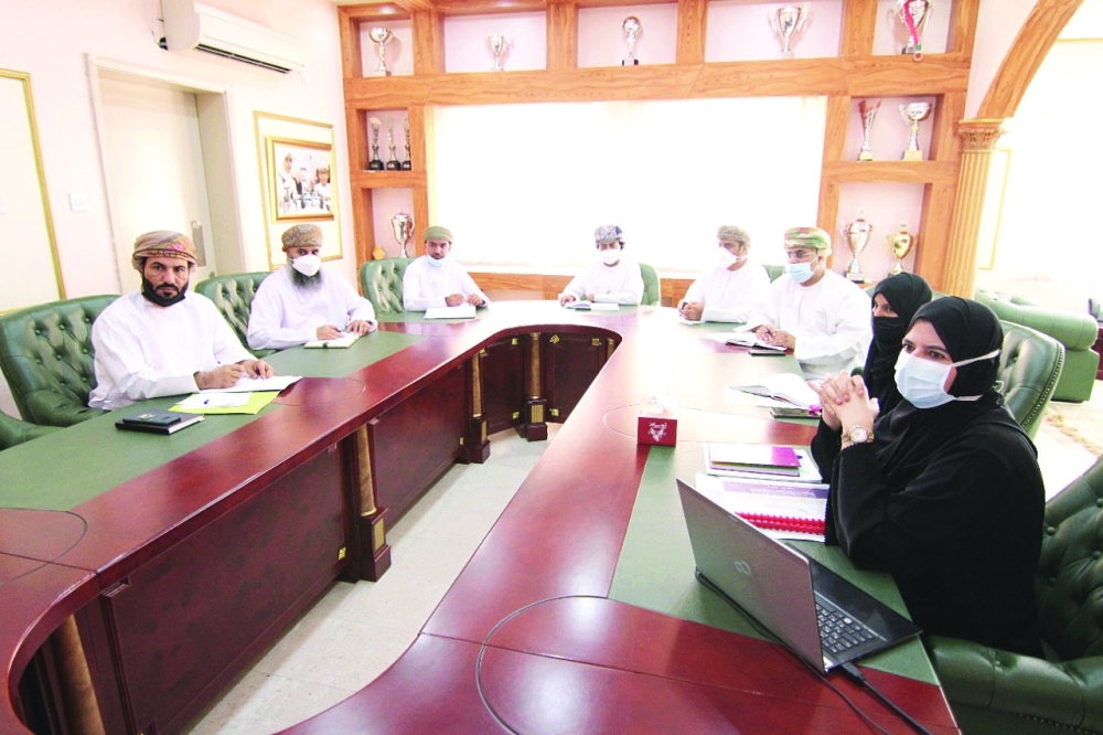 مناقشة بنود التدقيق الداخلي