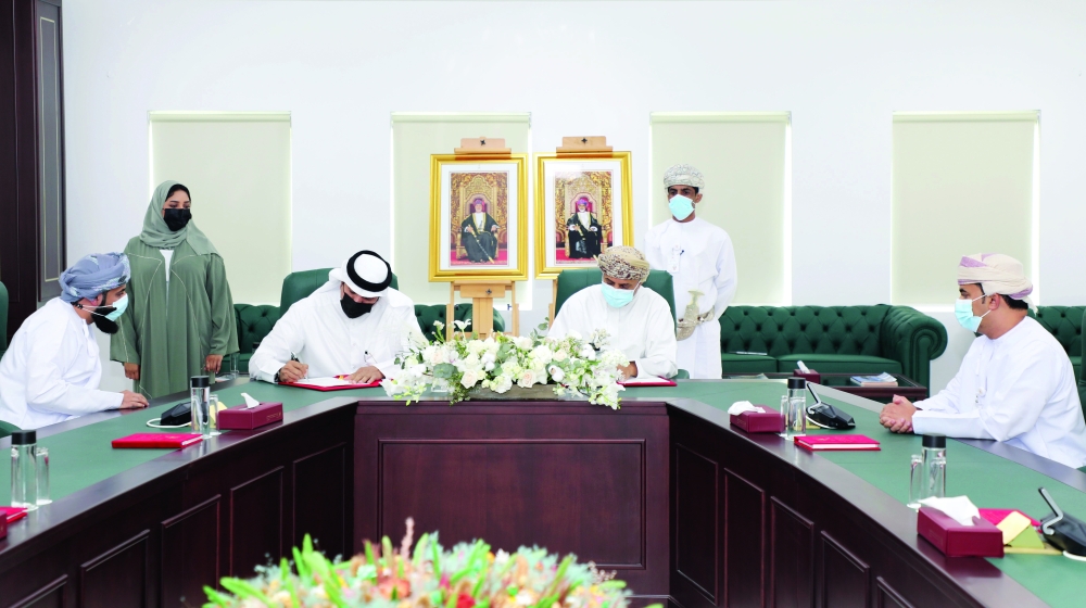 خلال توقيع برنامج التعاون